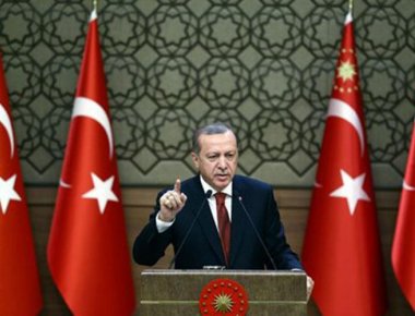 Τουρκία: «Νύχτα» πέρασαν 3 άρθρα που διευρύνουν τις εξουσίες του Τ. Ερντογάν
